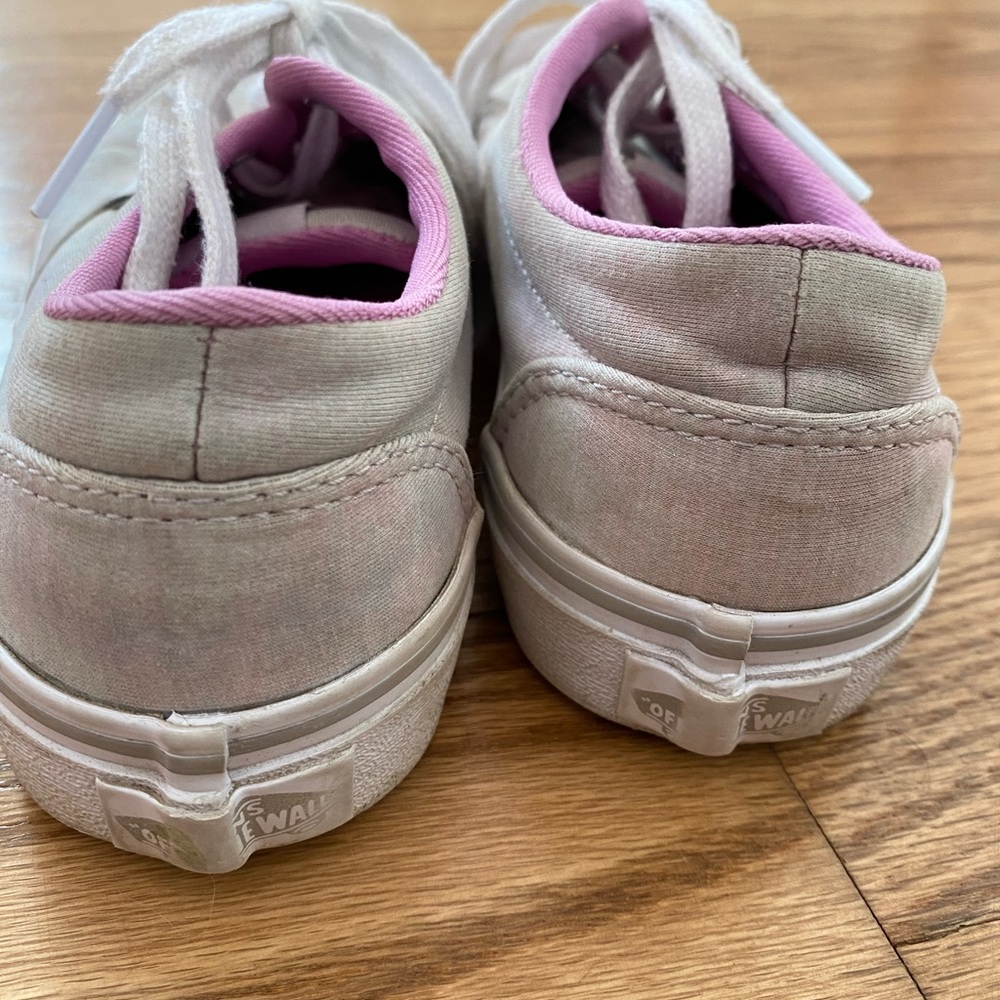 Girls Tie-Dye Vans, size 2 - Picture 2 of 4